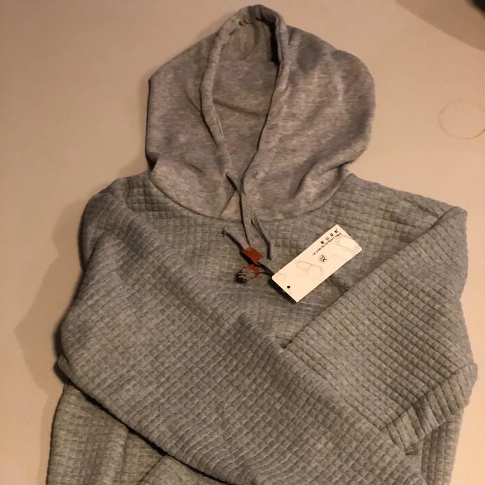 Grey quilted sweatshirt